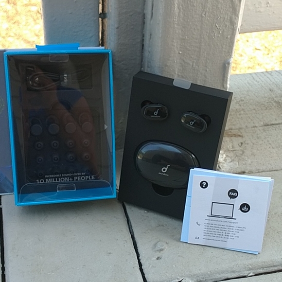 Flawless soundcore ear buds - Picture 5 of 5